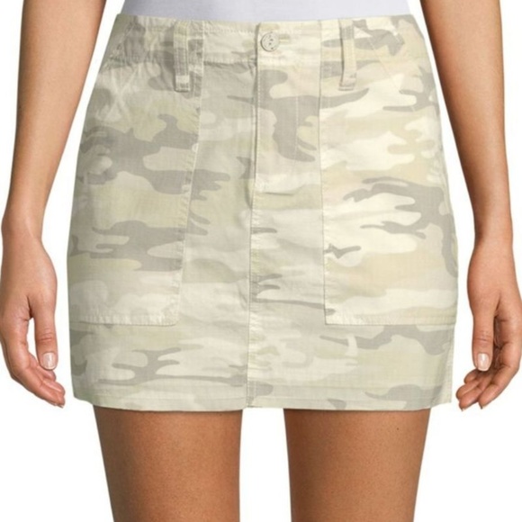 Anthropologie Dresses & Skirts - 🌷Anthropologie SANCTUARY Camouflage Mini Skirt